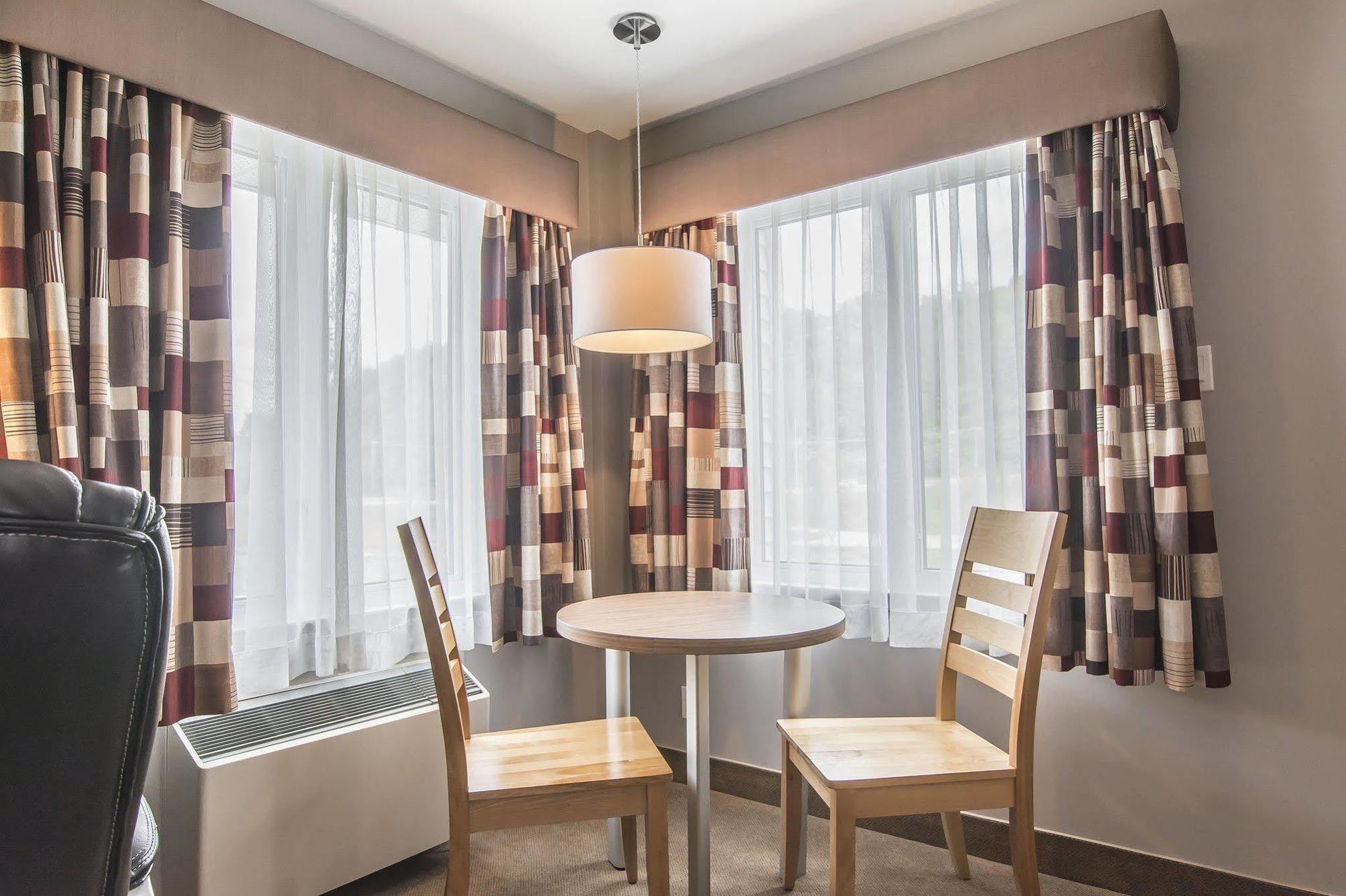 Econo Lodge La Malbaie Dış mekan fotoğraf