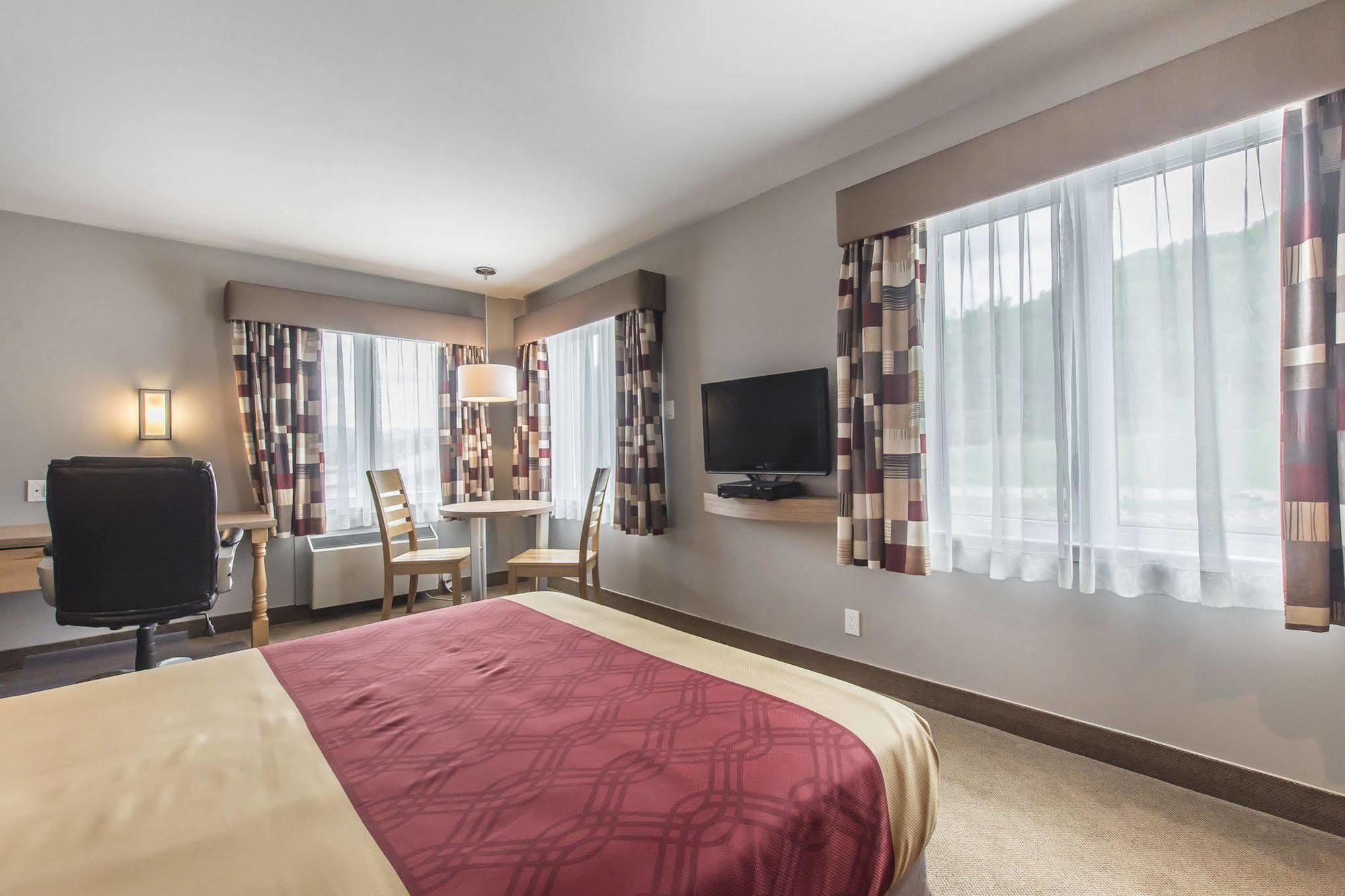 Econo Lodge La Malbaie Dış mekan fotoğraf